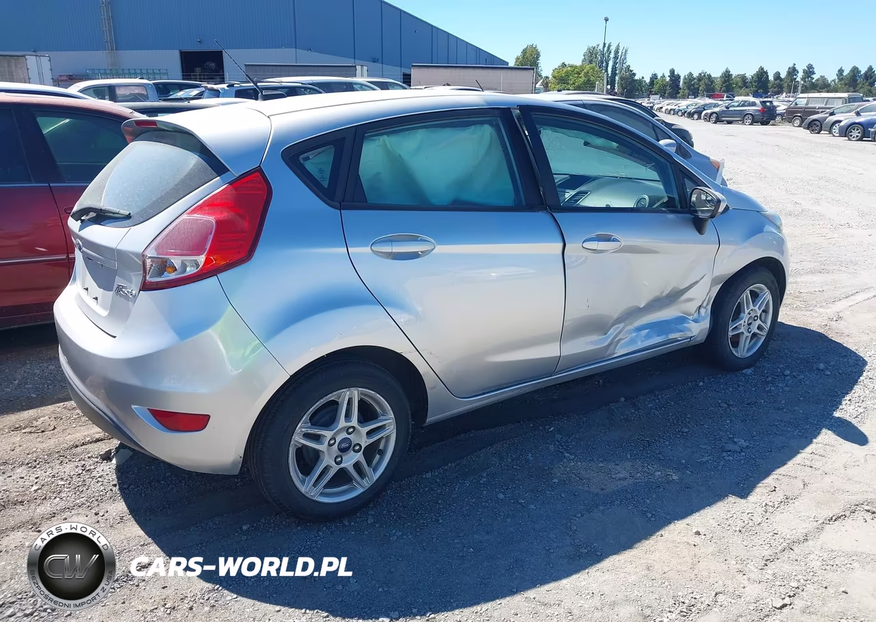 2019 Ford Fiesta Se VIN:3FADP4EJ4KM121903 - 4