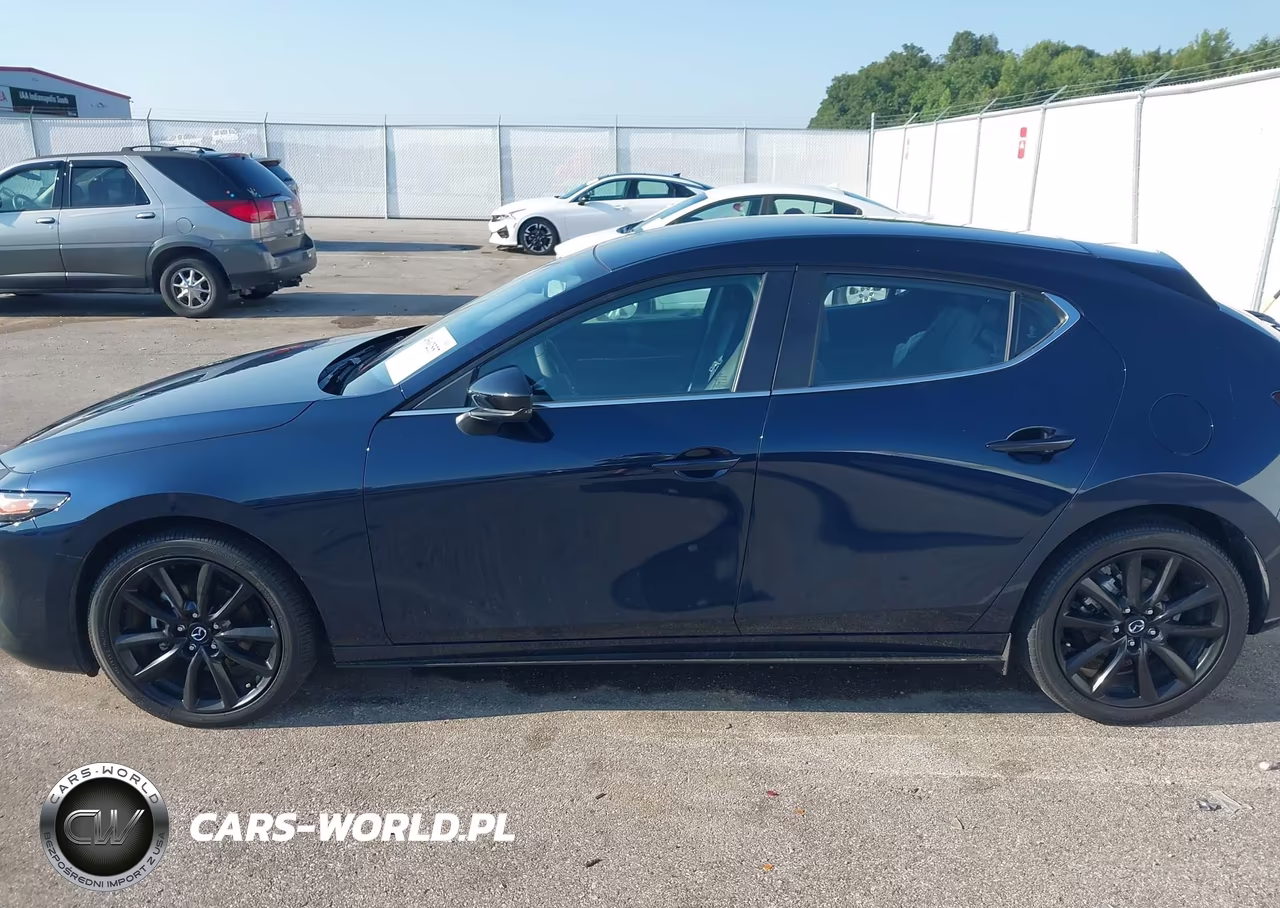 2025 Mazda Mazda3 2.5 S Select Sport VIN:JM1BPAKM0S1791136 - 14