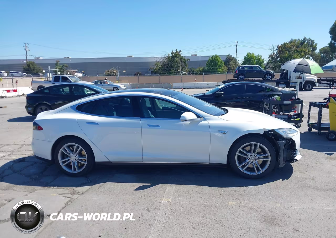 2013 Tesla Model S VIN:5YJSA1AG1DFP04870 - 14
