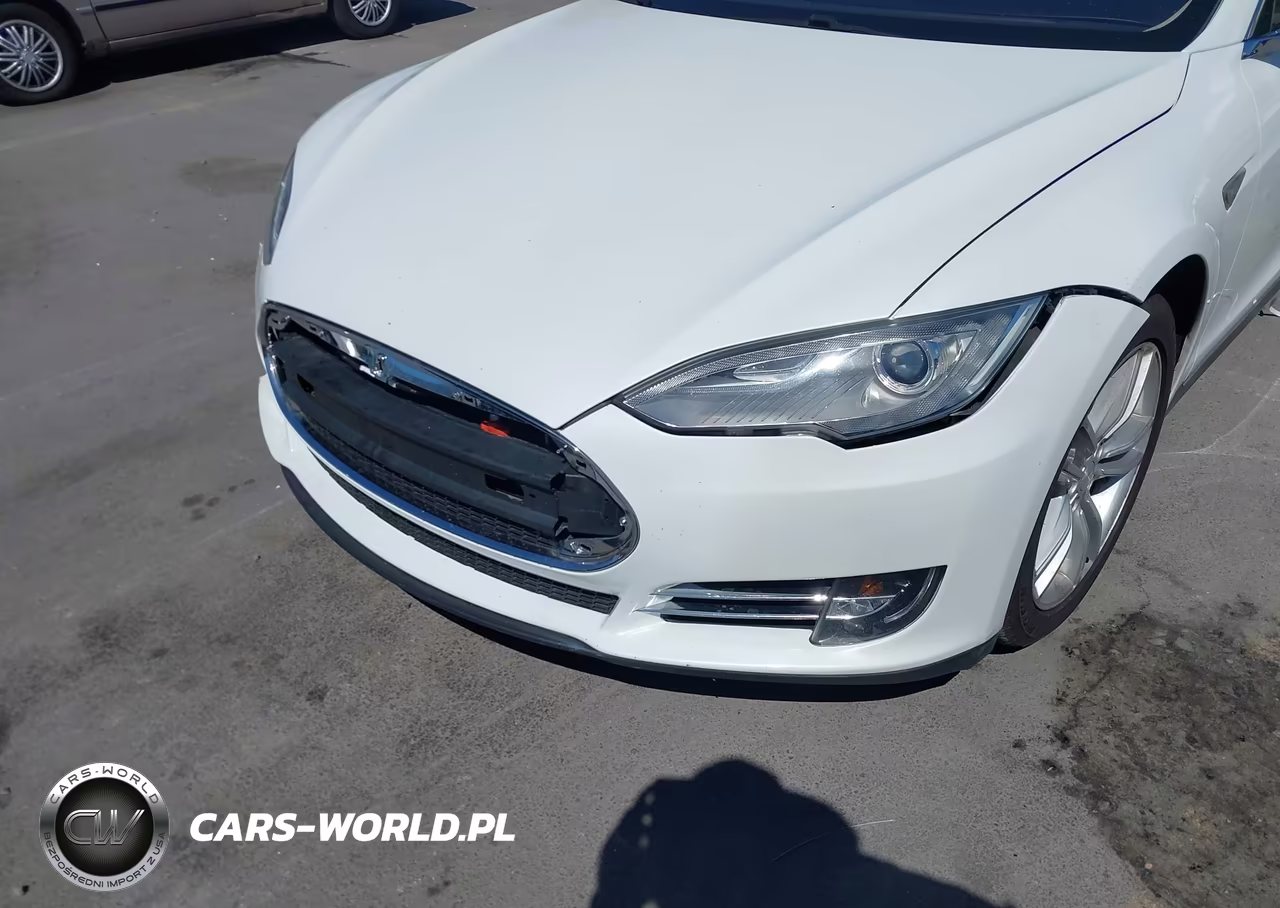 2013 Tesla Model S VIN:5YJSA1AG1DFP04870 - 6