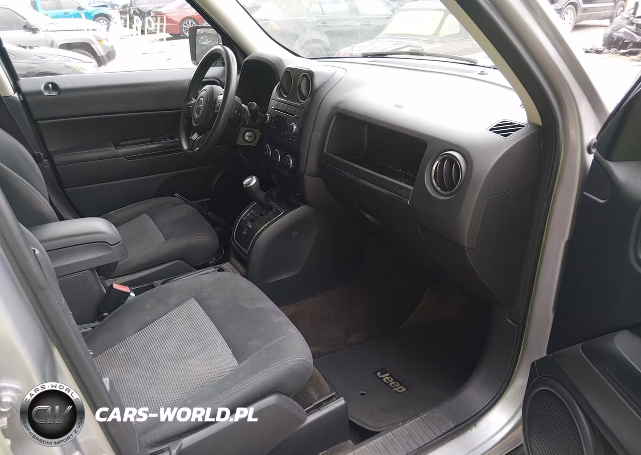 2016 Jeep Patriot Sport VIN:1C4NJRBBXGD556809 - 5