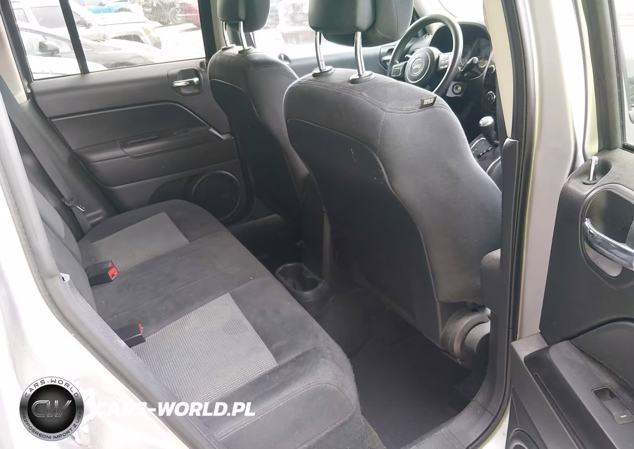 2016 Jeep Patriot Sport VIN:1C4NJRBBXGD556809 - 8