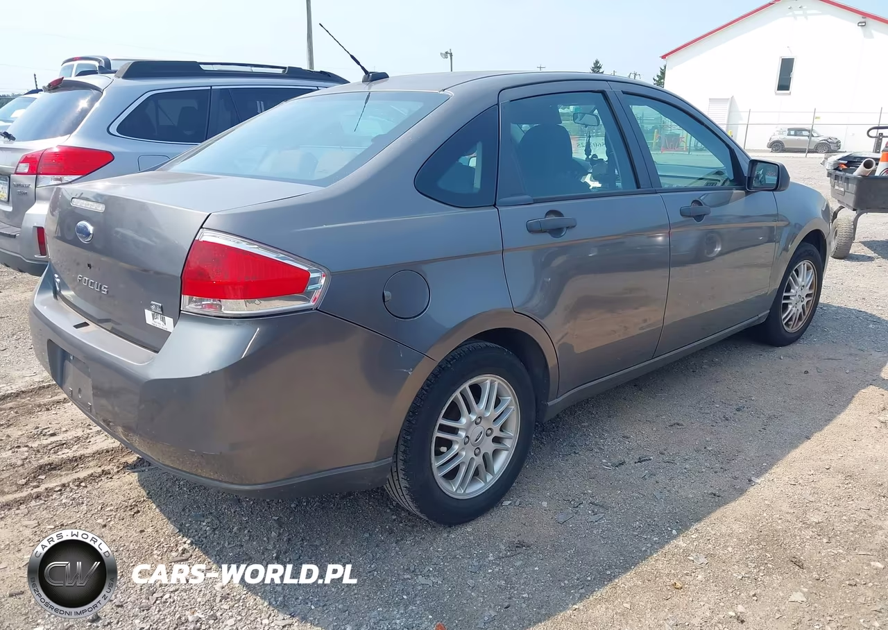 2009 Ford Focus Se VIN:1FAHP35N89W157554 - 4
