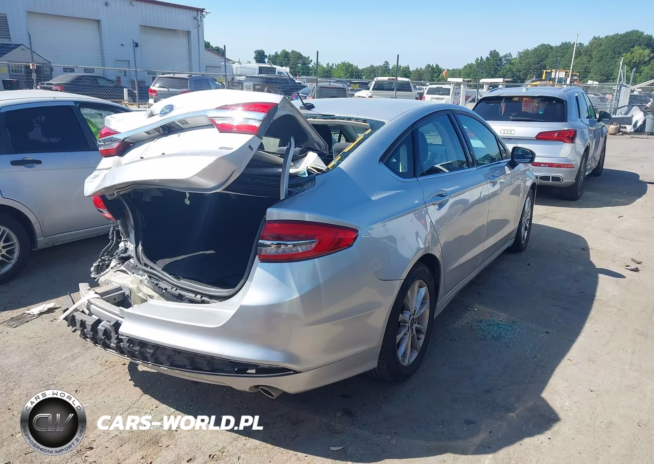 2017 Ford Fusion Se VIN:3FA6P0H7XHR112099 - 4