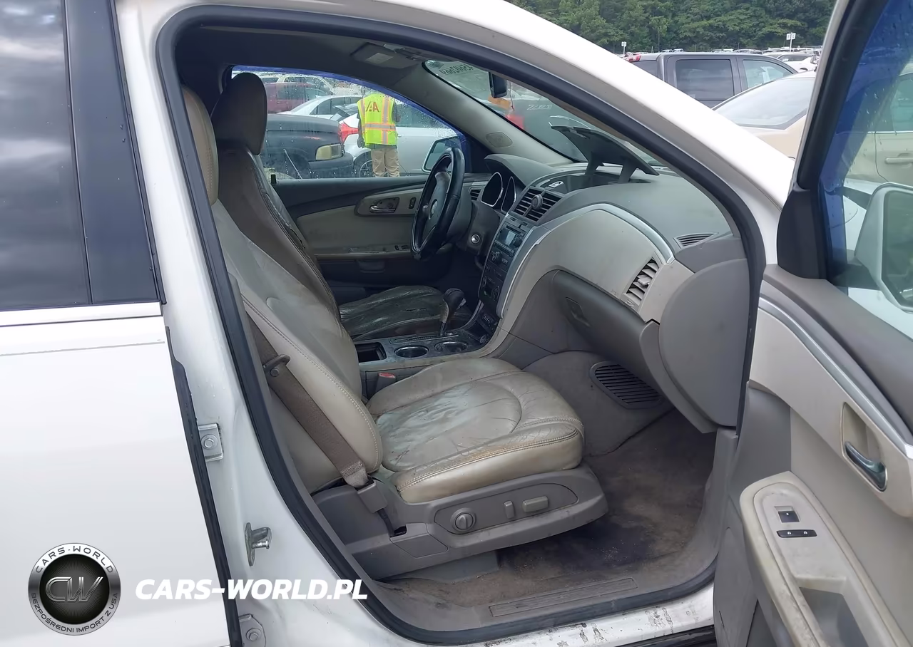 2010 Chevrolet Traverse Lt VIN:1GNLRGED6AS106781 - 5