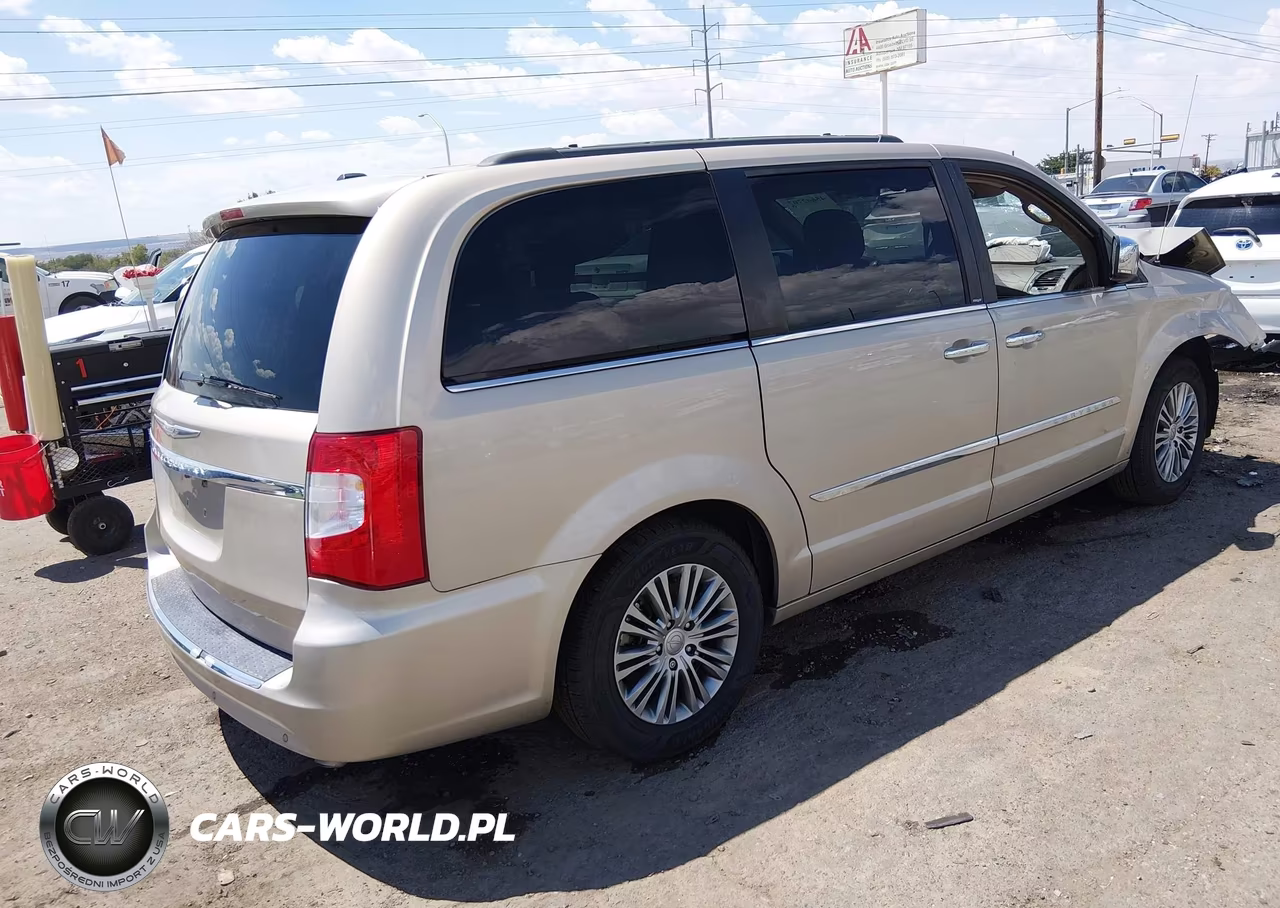 2013 Chrysler Town & Country Touring-L VIN:2C4RC1CG2DR511816 - 4