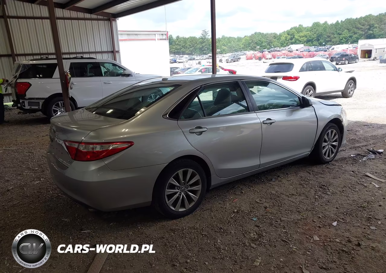 2017 Toyota Camry Xle VIN:4T1BF1FK6HU389393 - 4
