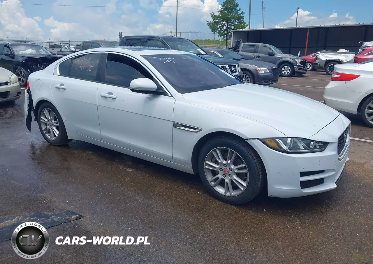 2017 Jaguar Xe 25T Premium