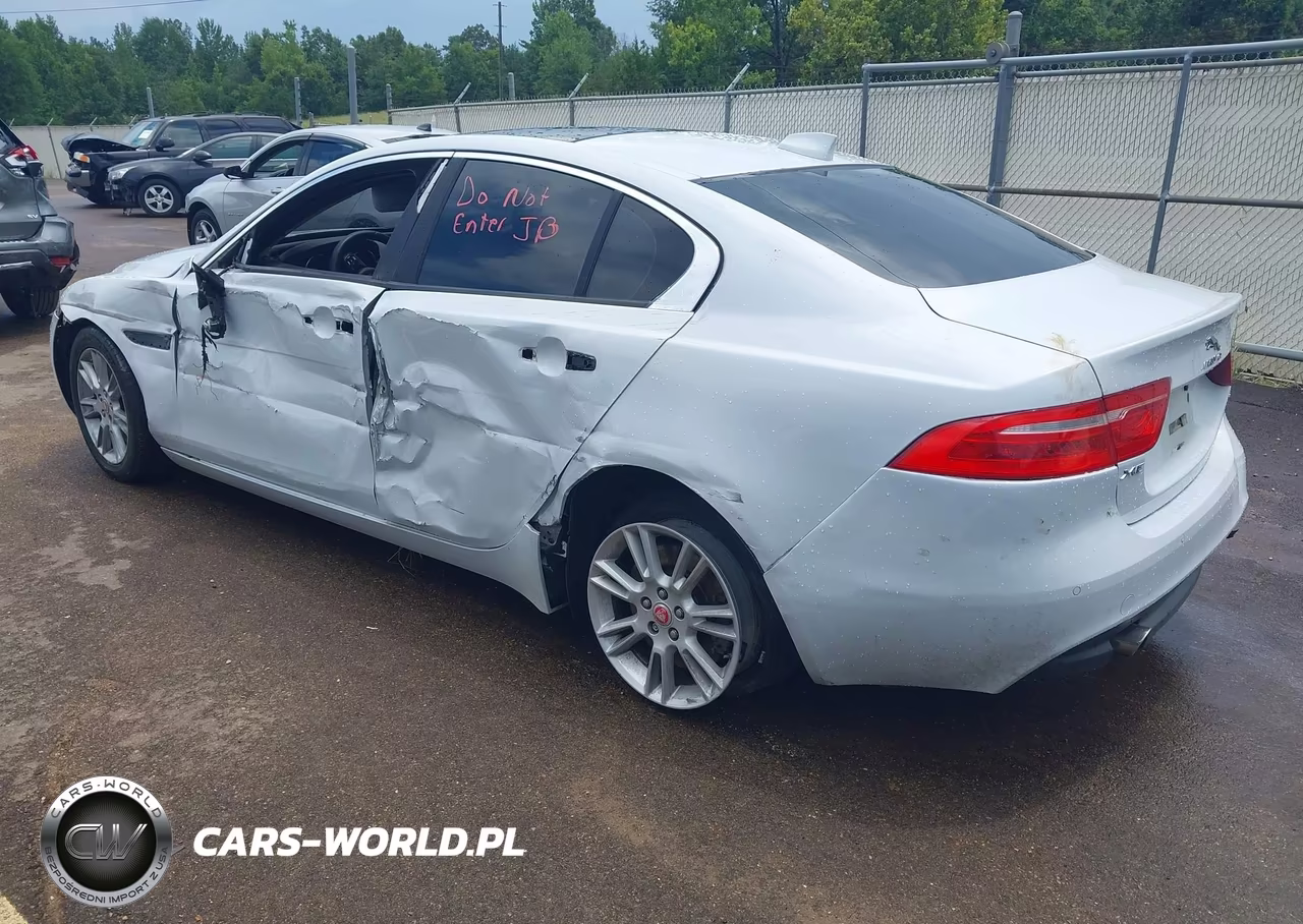 2017 Jaguar Xe 25T Premium VIN:SAJAD4BG3HA967249 - 3