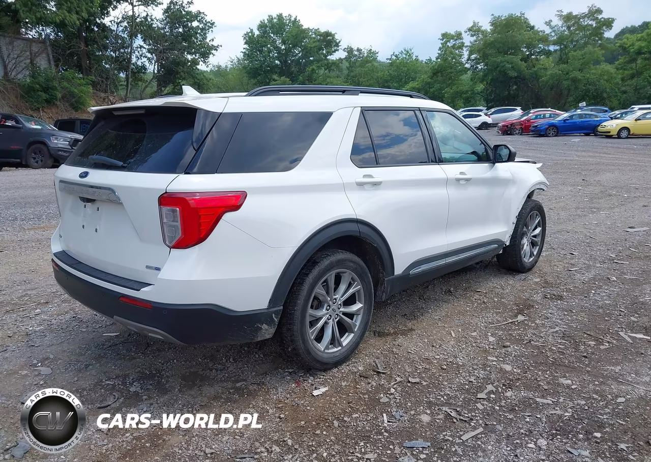 2020 Ford Explorer Xlt VIN:1FMSK8DH9LGC25557 - 4