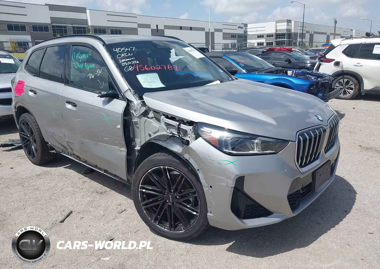 2023 BMW X1 xDrive28I – zdjęcie 1 z 17