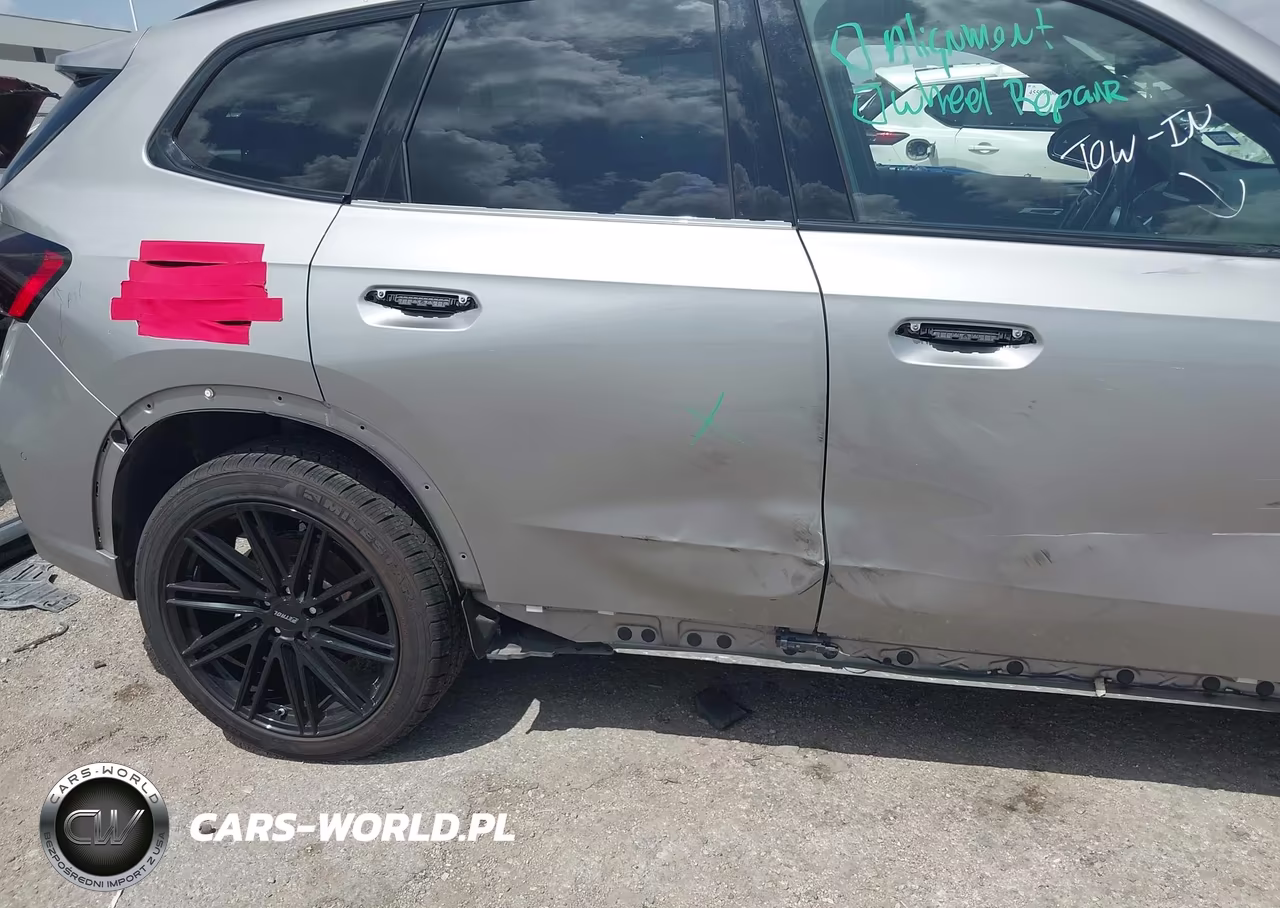 2023 BMW X1 xDrive28I VIN:WBX73EF06P5X24348 - 17