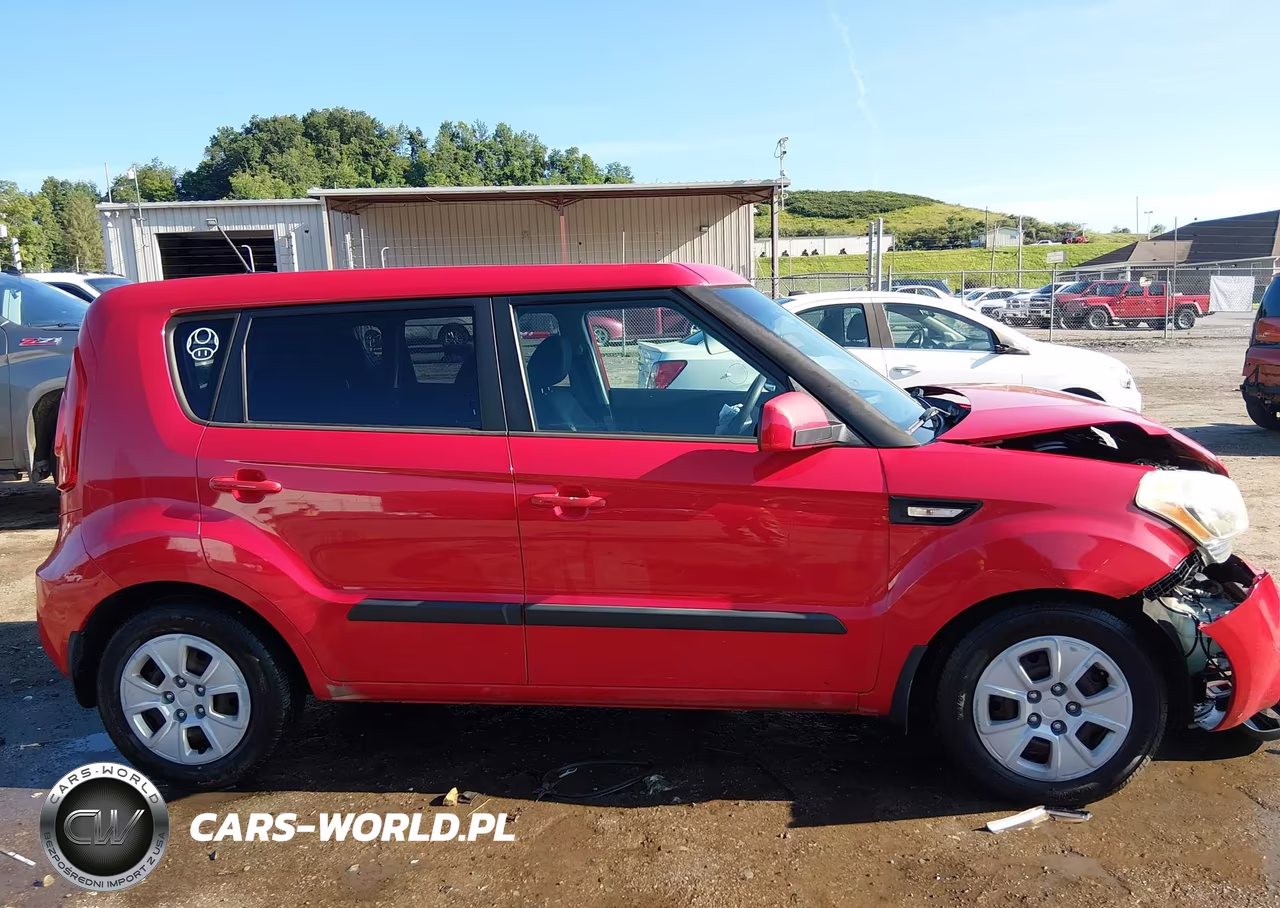 2013 Kia Soul VIN:KNDJT2A56D7623752 - 13