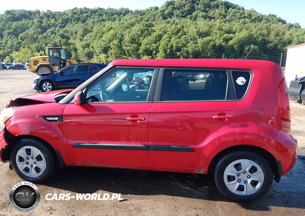 2013 Kia Soul VIN:KNDJT2A56D7623752 - 14