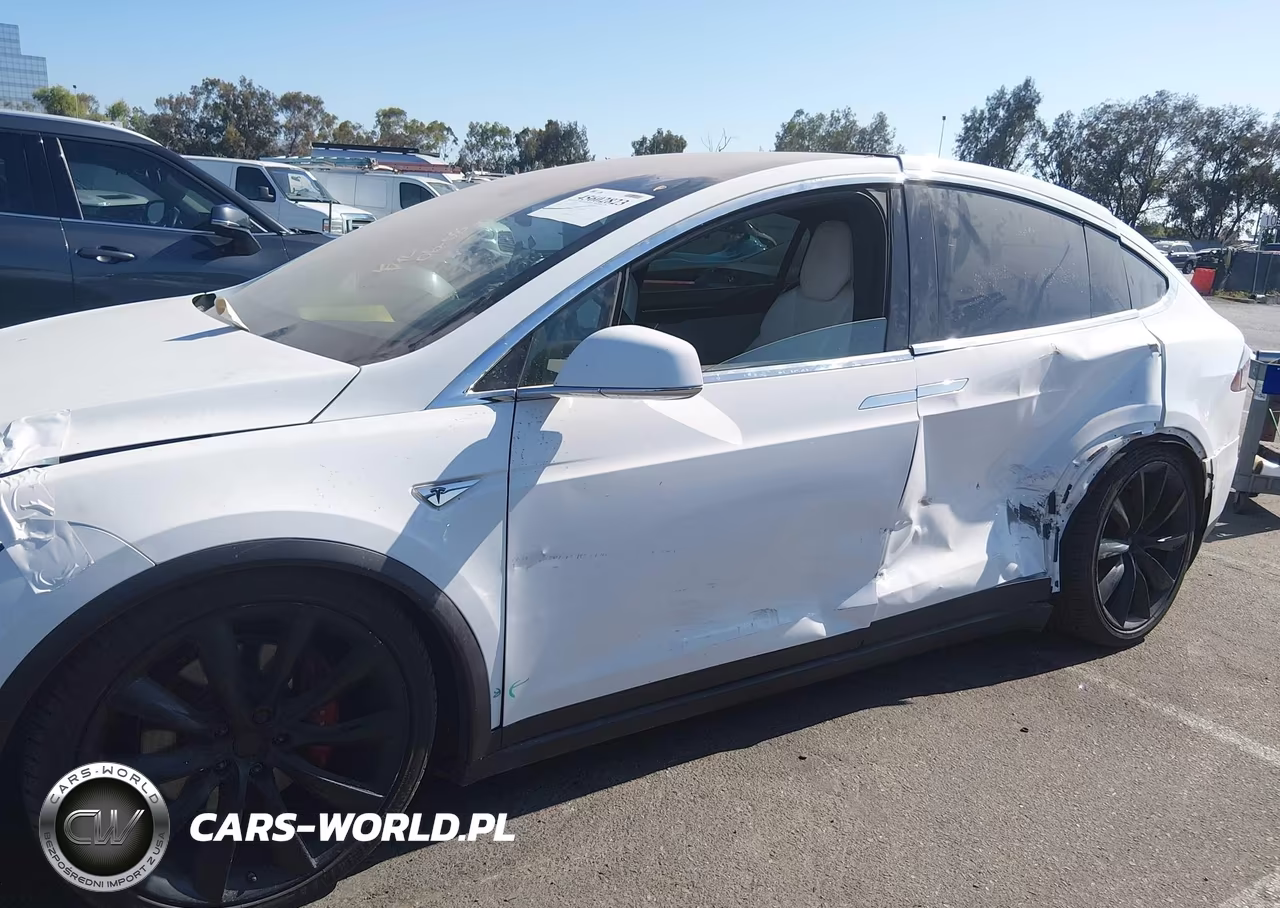 2016 Tesla Model X 60D-P100D-P90D VIN:5YJXCAE46GF004833 - 6