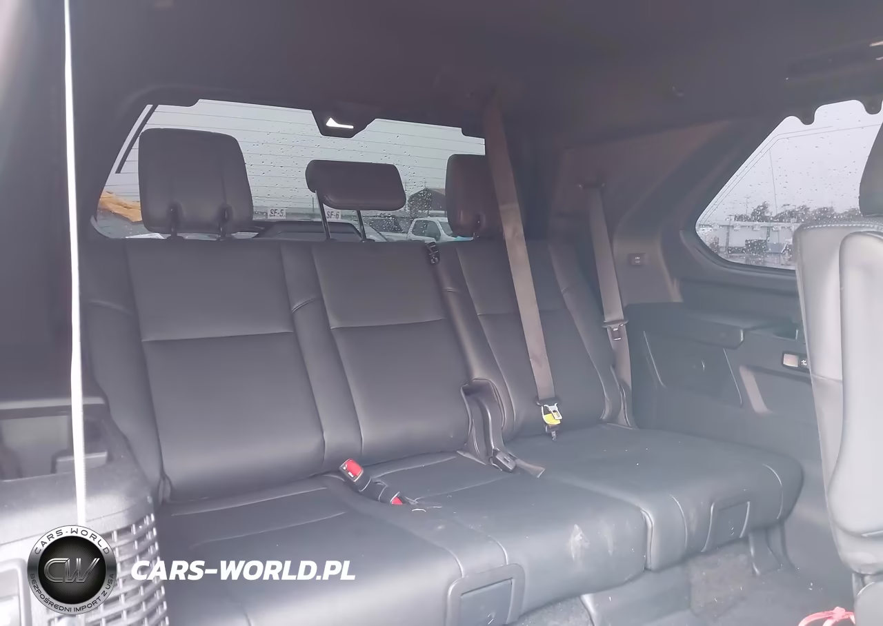 2026 Toyota Sequoia Platinum VIN:7SVAAABA3TX077444 - 18