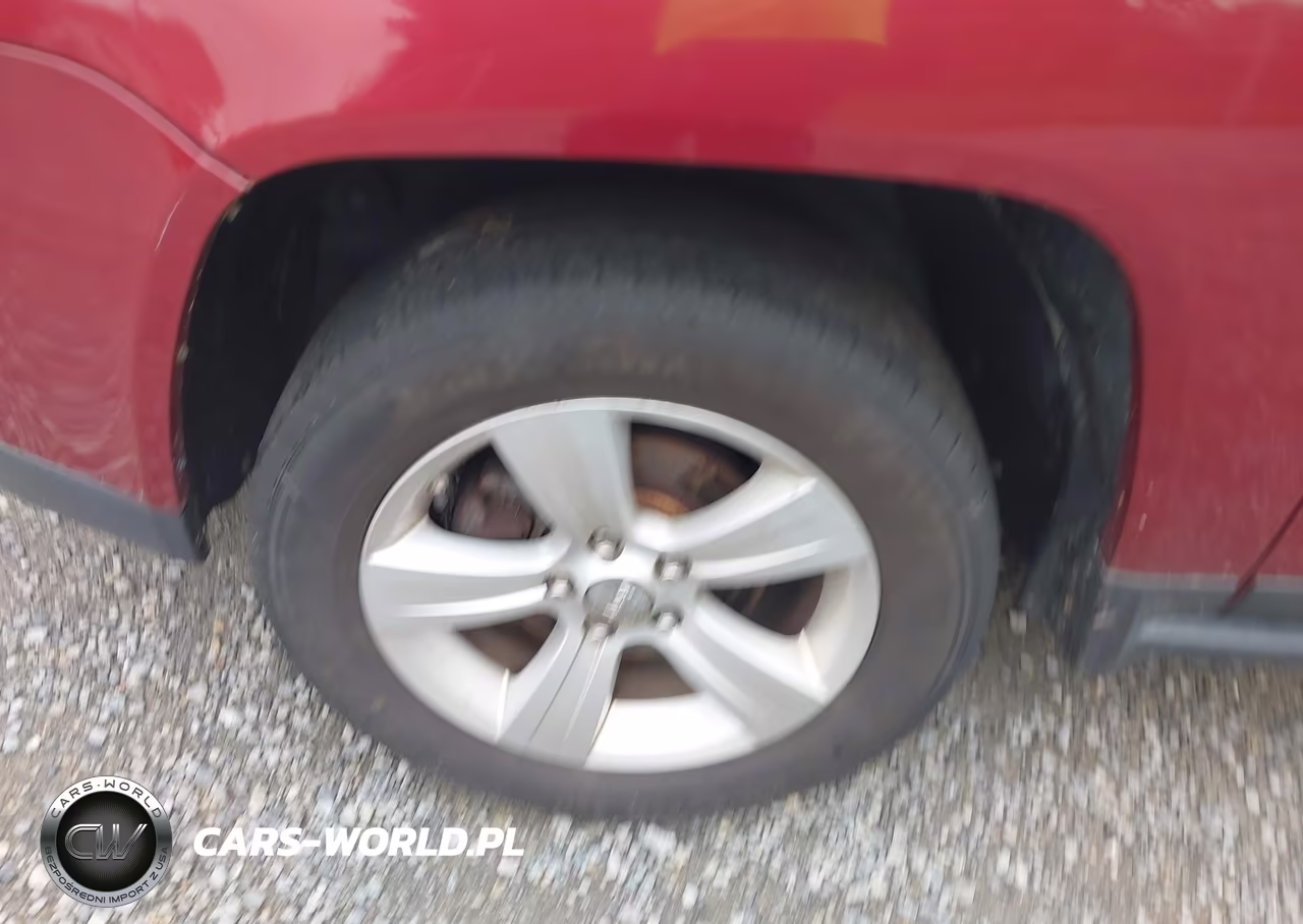2012 Jeep Compass Latitude VIN:1C4NJDEB2CD651132 - 12