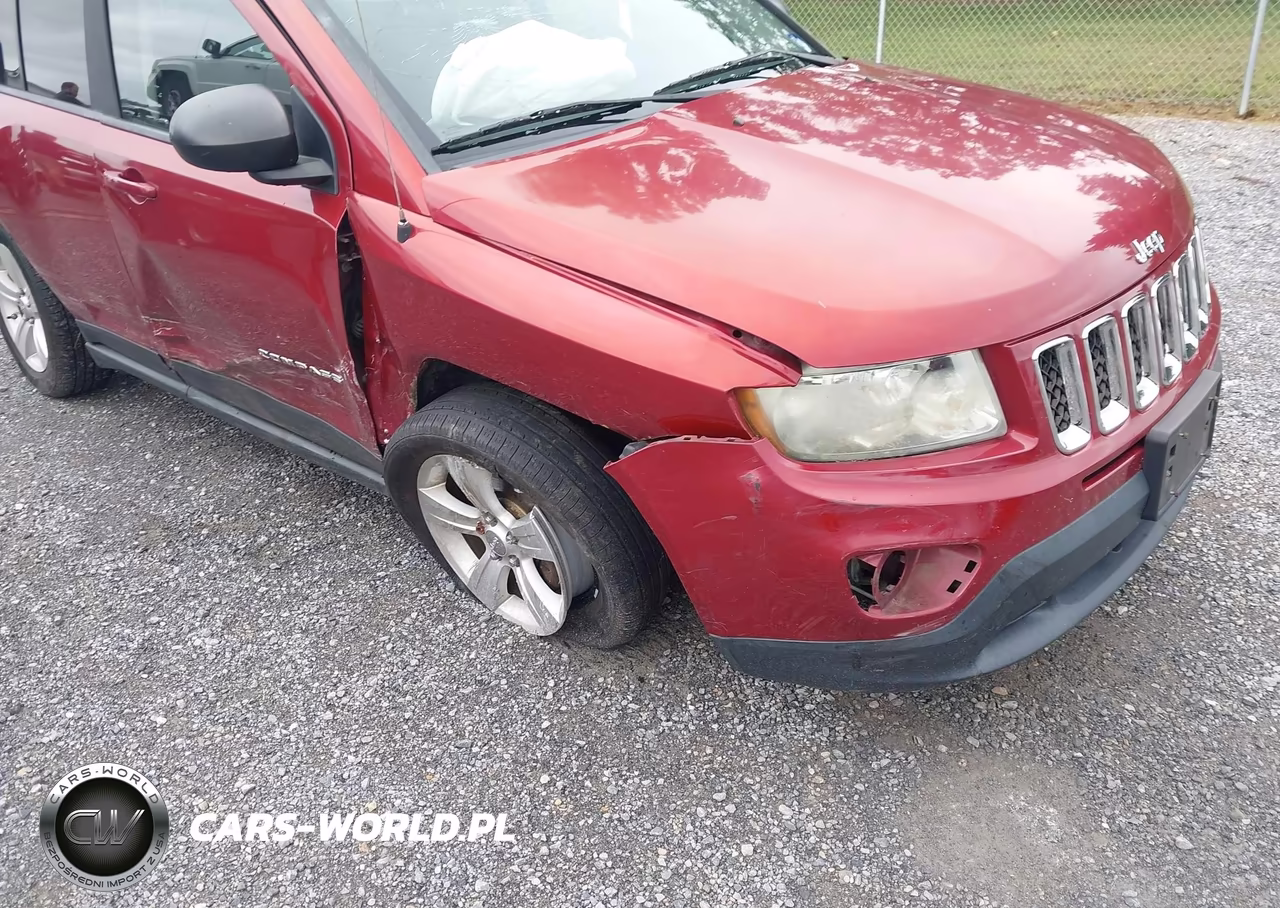 2012 Jeep Compass Latitude VIN:1C4NJDEB2CD651132 - 6
