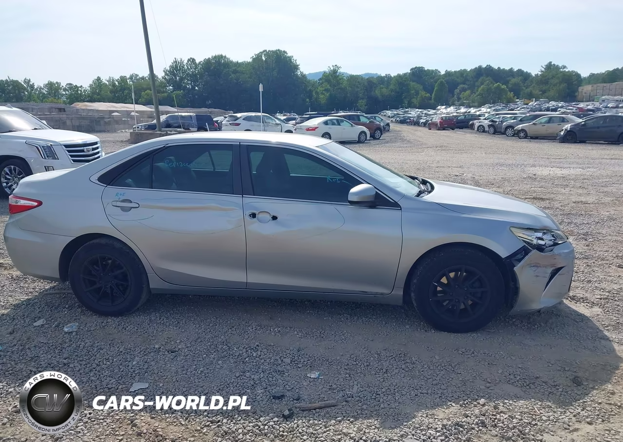 2015 Toyota Camry Le VIN:4T1BF1FK6FU098292 - 13
