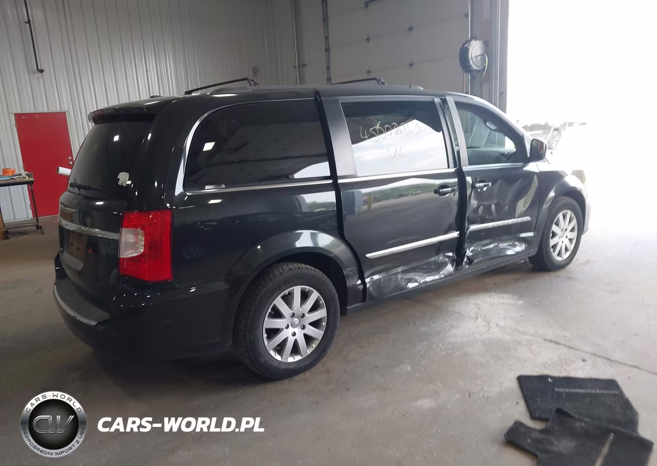 2016 Chrysler Town & Country Touring VIN:2C4RC1BG4GR147890 - 4