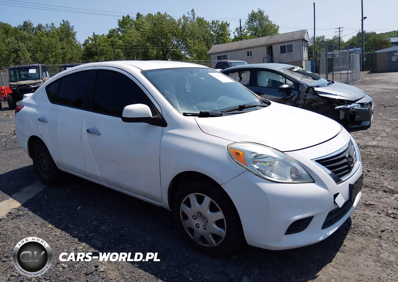 2013 Nissan Versa 1.6 Sv – zdjęcie 1 z 11