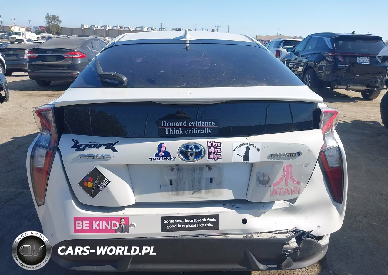 2016 Toyota Prius Four Touring VIN:JTDKARFU0G3007463 - 16