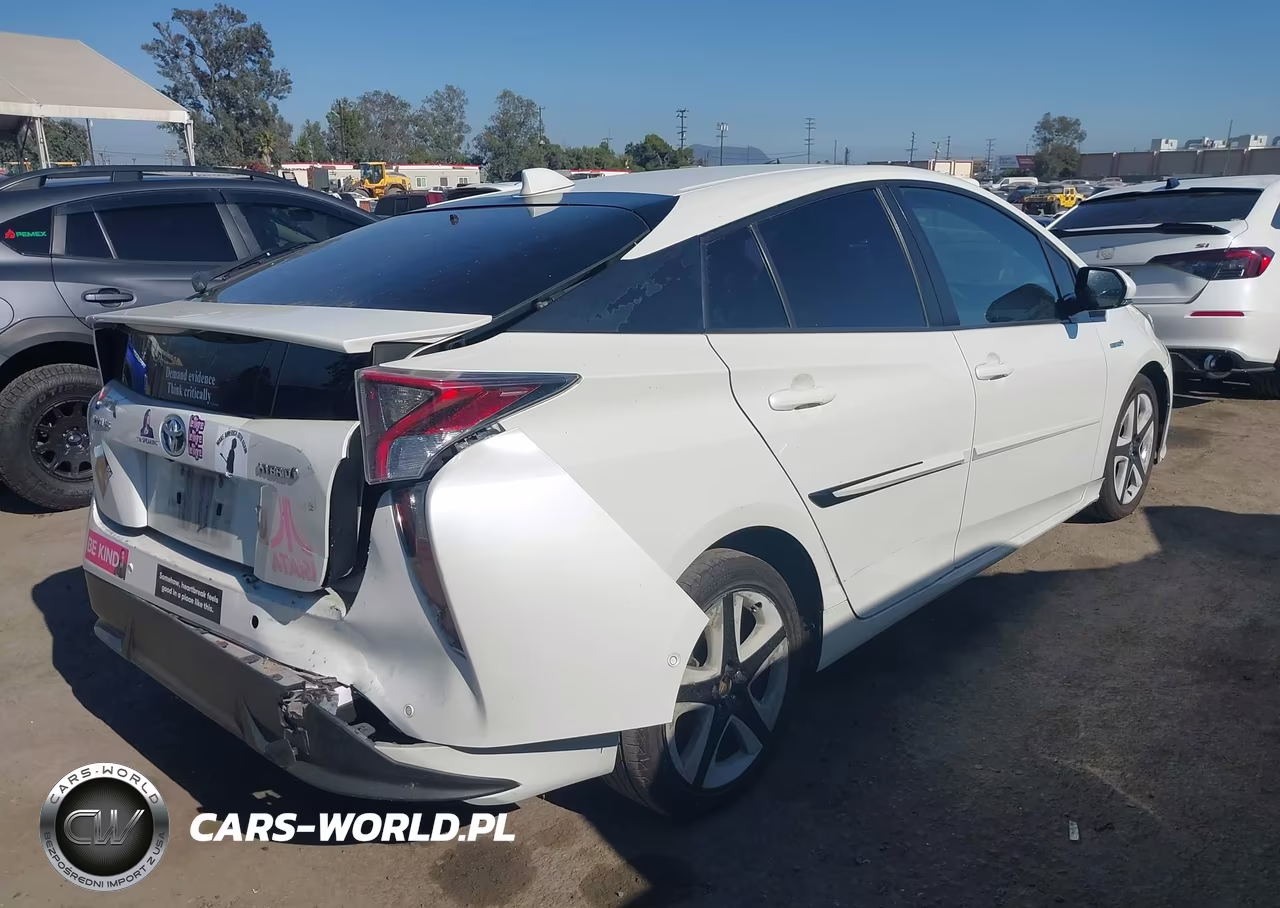 2016 Toyota Prius Four Touring VIN:JTDKARFU0G3007463 - 4