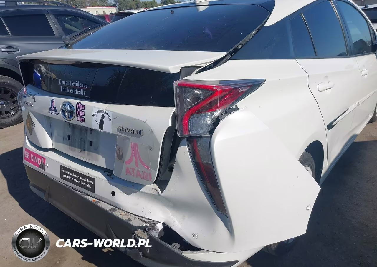 2016 Toyota Prius Four Touring VIN:JTDKARFU0G3007463 - 6