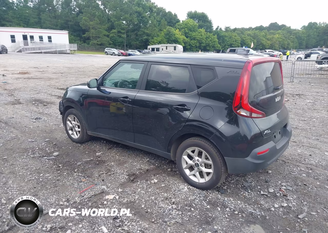 2022 Kia Soul S VIN:KNDJ23AU7N7801234 - 3
