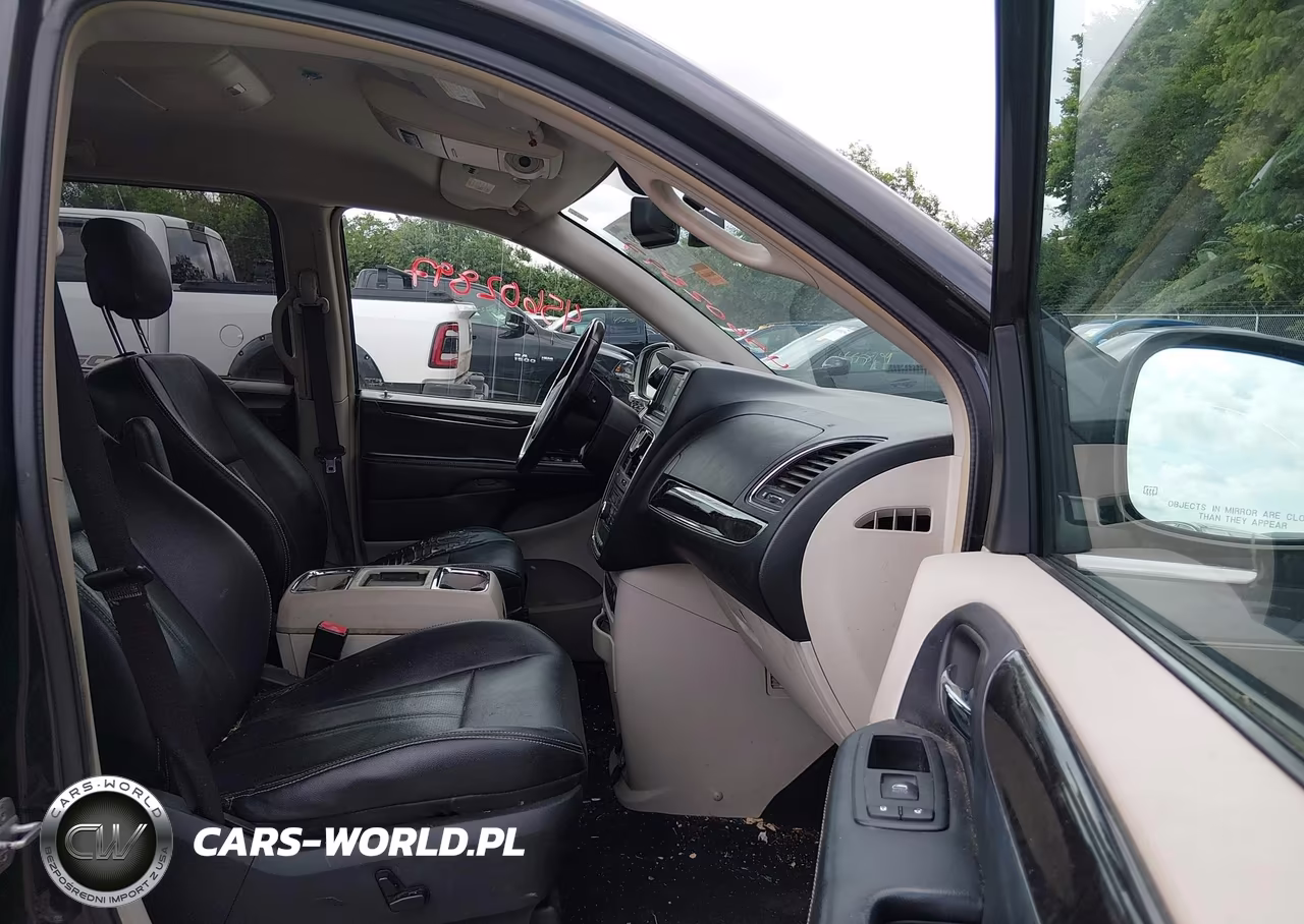 2012 Chrysler Town & Country Touring-L VIN:2C4RC1CG8CR209266 - 5