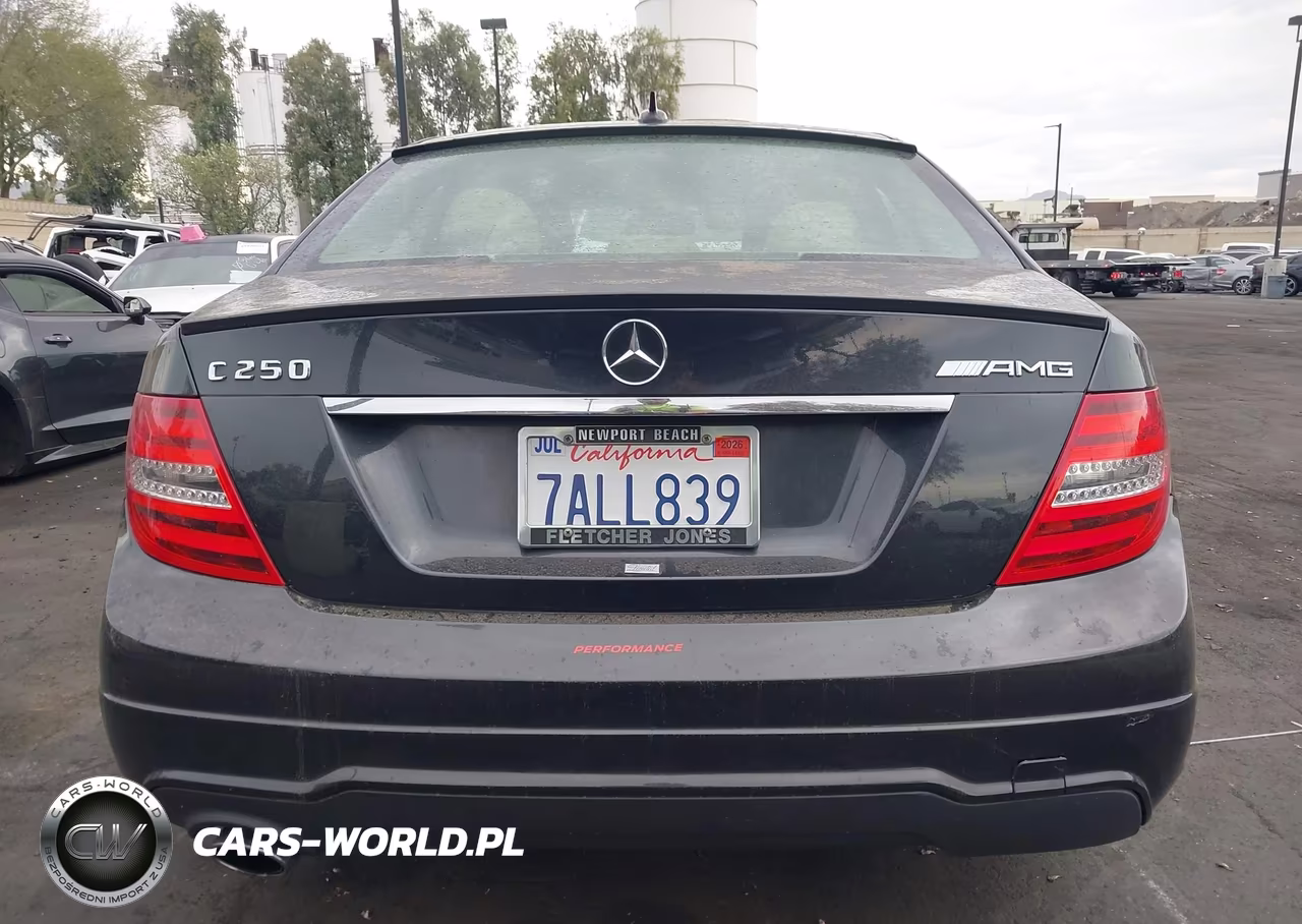 2012 Mercedes-Benz C 250 Sport VIN:WDDGF4HB7CR228805 - 12