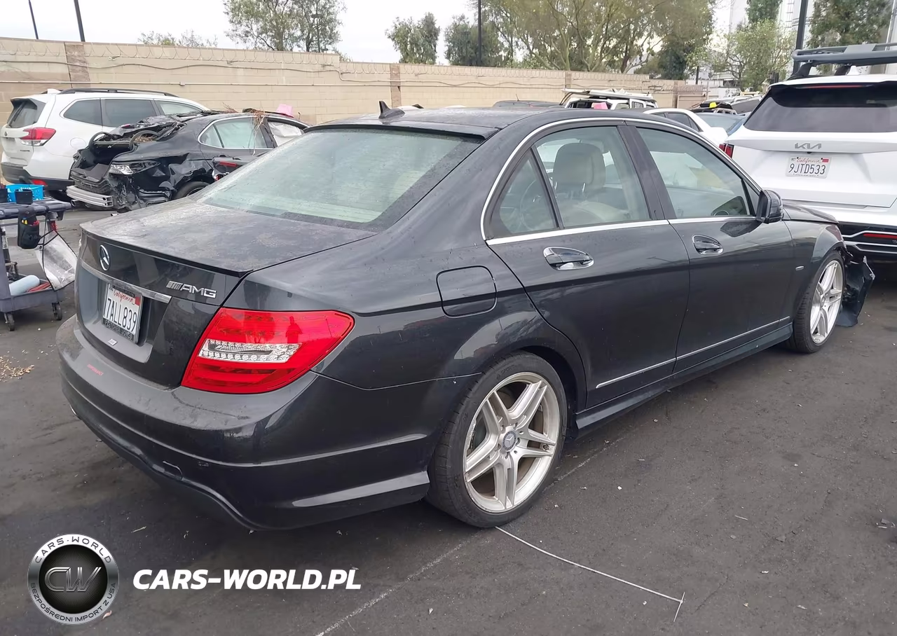 2012 Mercedes-Benz C 250 Sport VIN:WDDGF4HB7CR228805 - 4
