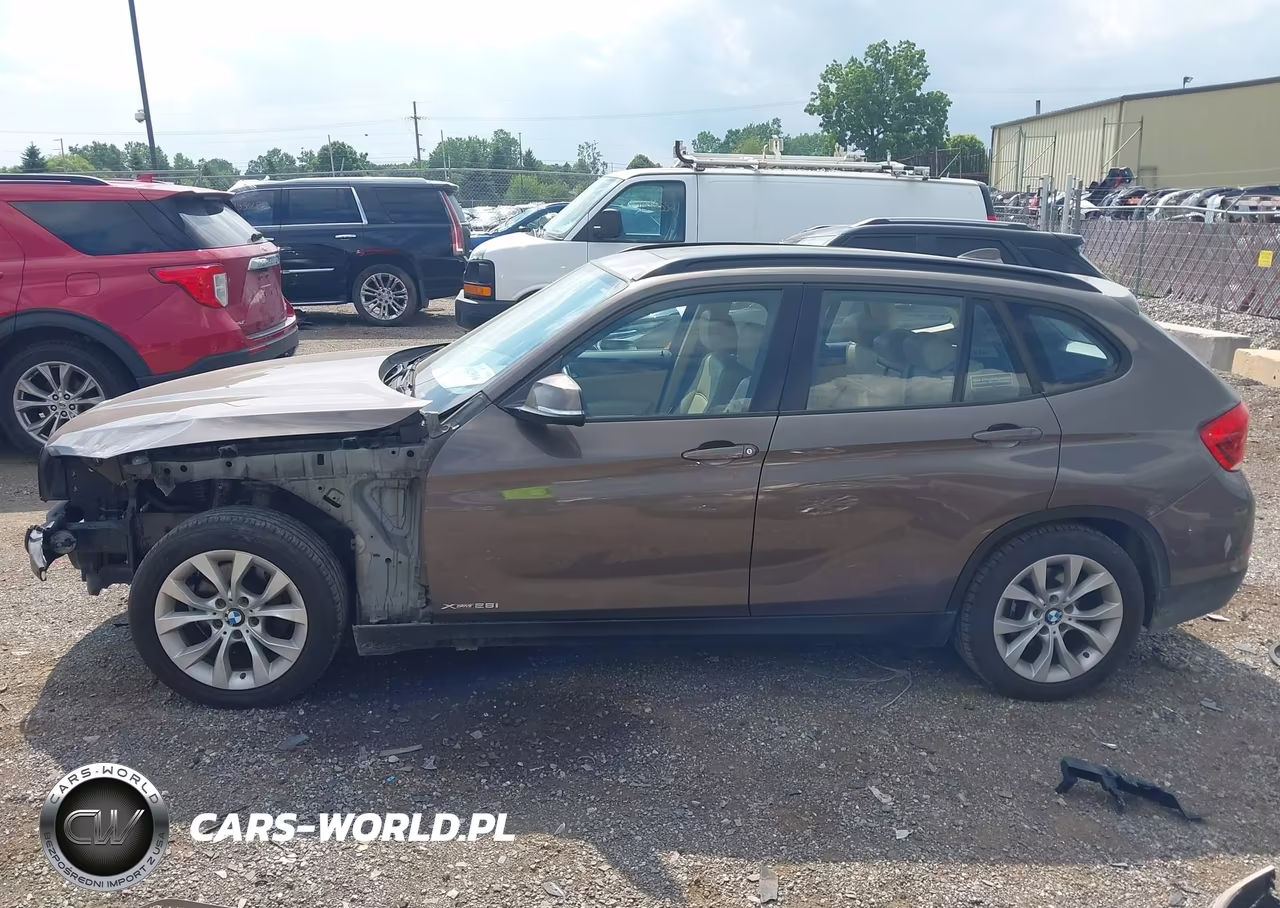 2013 BMW X1 xDrive28I VIN:WBAVL1C52DVR83084 - 14