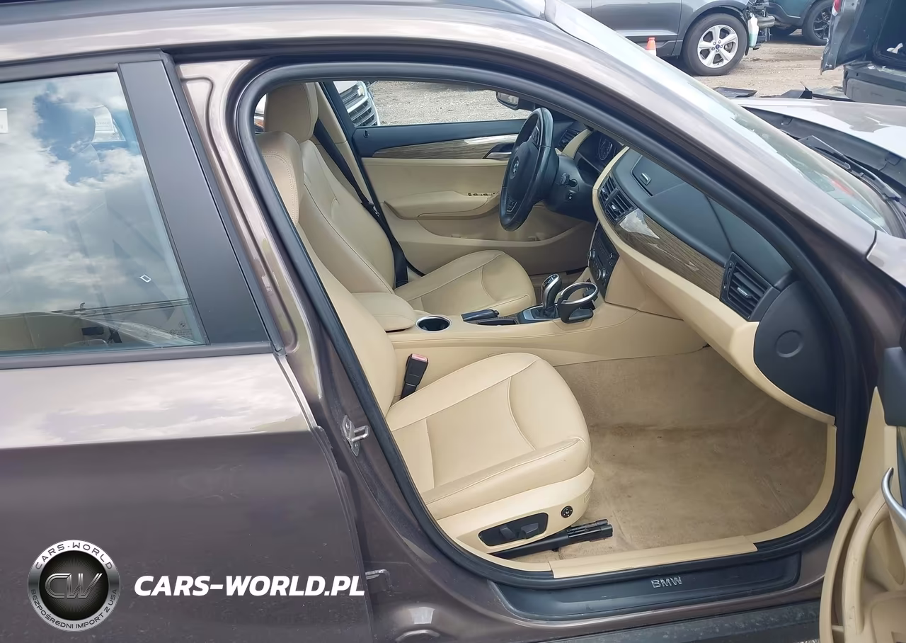 2013 BMW X1 xDrive28I VIN:WBAVL1C52DVR83084 - 5