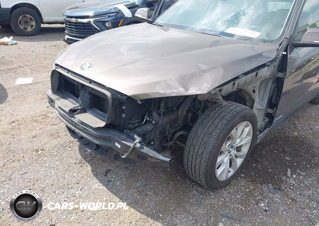 2013 BMW X1 xDrive28I VIN:WBAVL1C52DVR83084 - 6
