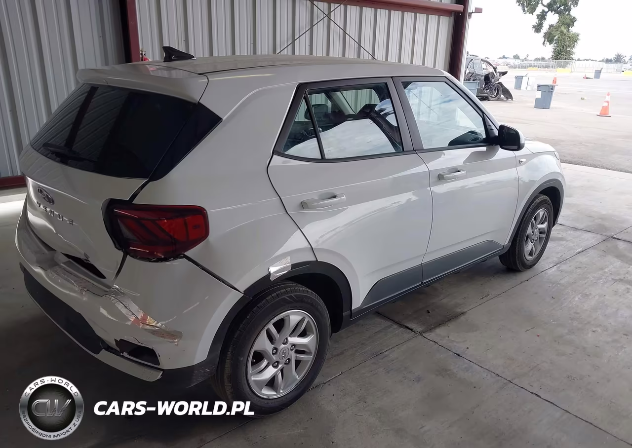 2021 Hyundai Venue Se VIN:KMHRB8A30MU066602 - 4