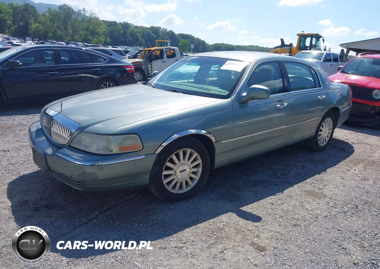 2004 Lincoln Town Car Signature VIN:1LNHM81W84Y606805 - 2