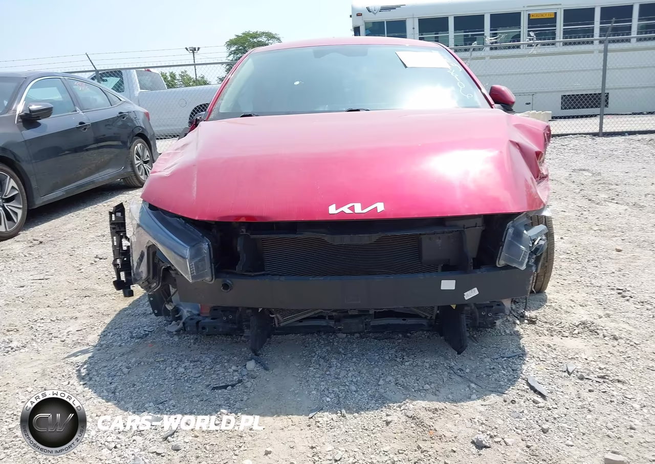 2025 Kia K4 Lxs VIN:3KPFT4DE4SE018106 - 6
