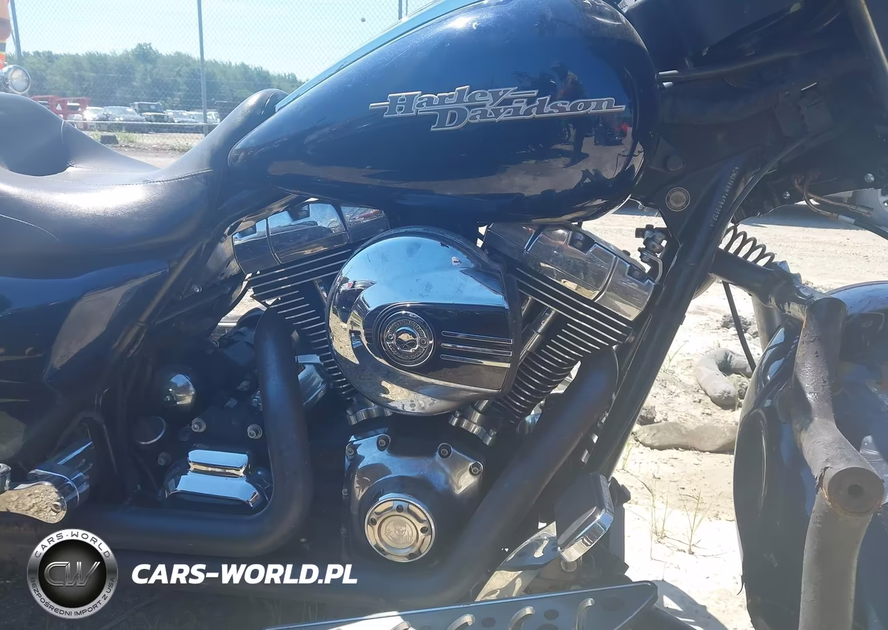 2014 Harley-Davidson Flhx Street Glide VIN:1HD1KBM14EB606070 - 8
