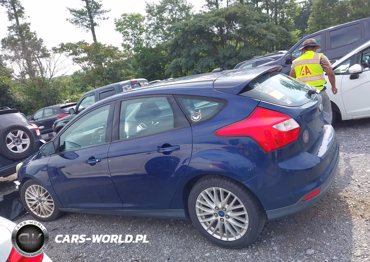 2012 Ford Focus Se VIN:1FAHP3K28CL151417 - 13