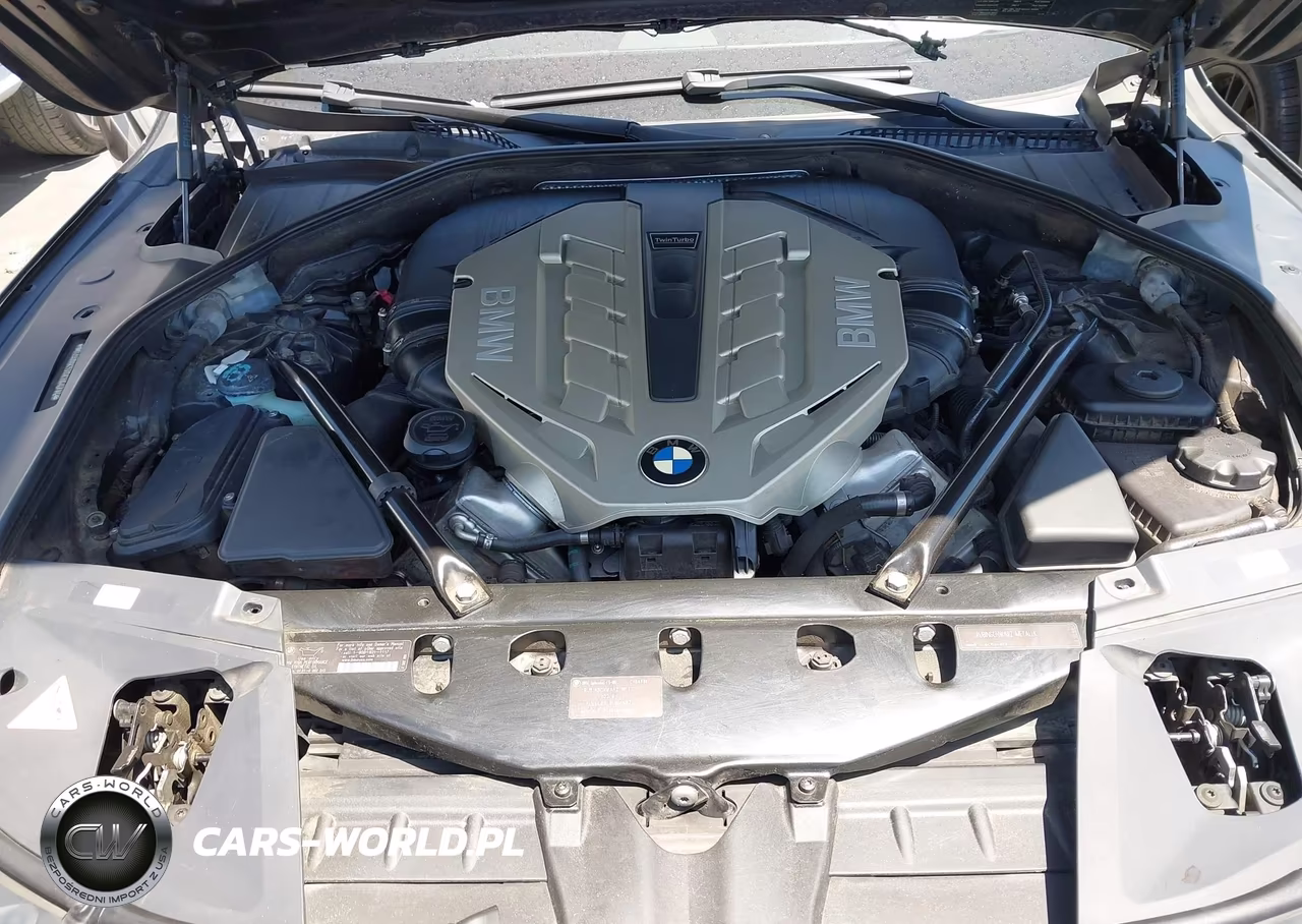 2011 BMW 750Li VIN:WBAKB8C57BCY64714 - 10