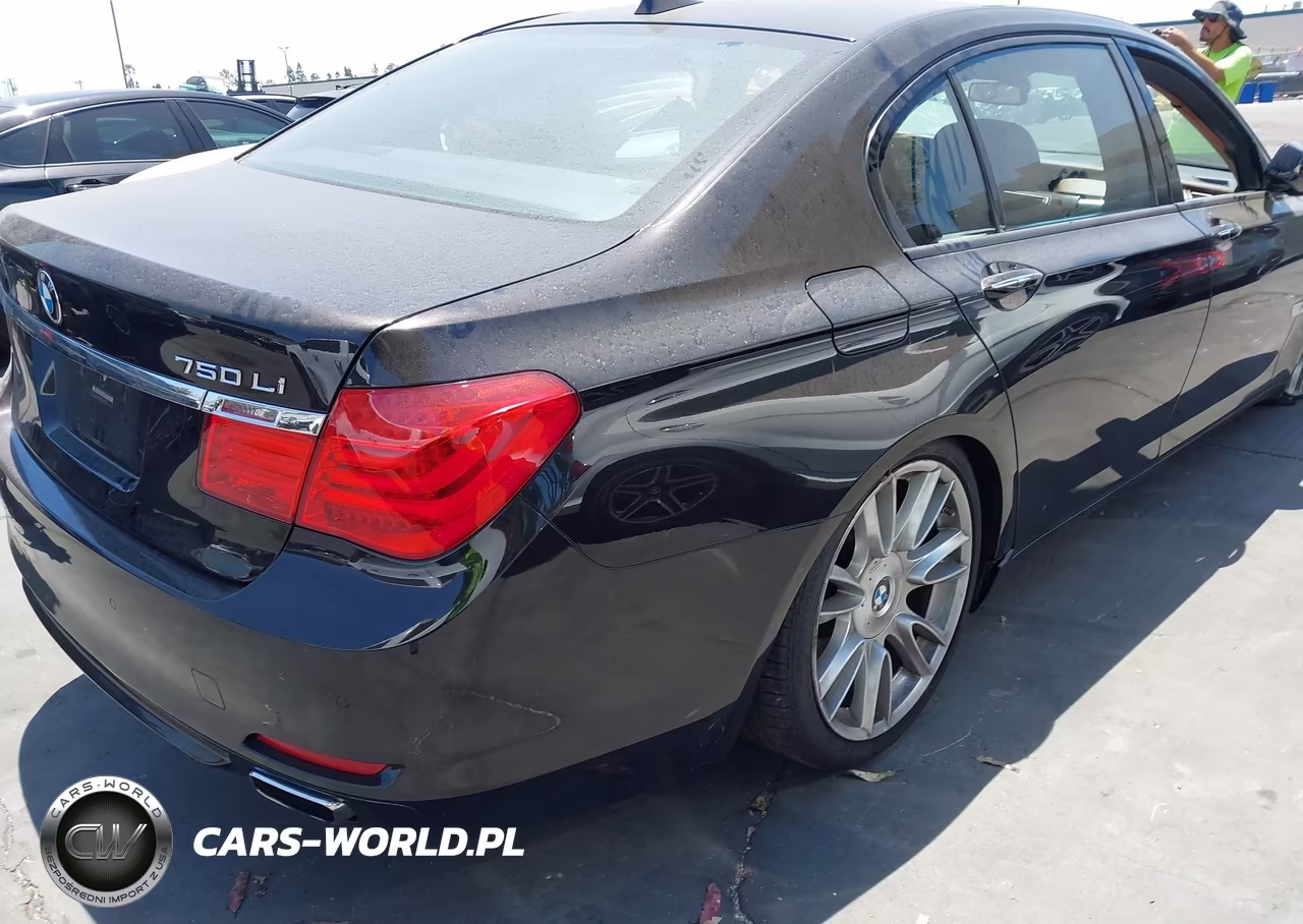 2011 BMW 750Li VIN:WBAKB8C57BCY64714 - 4