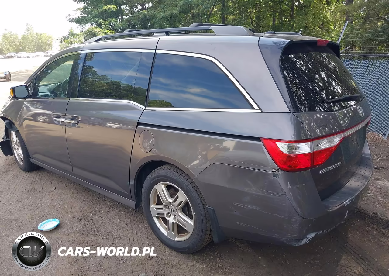 2011 Honda Odyssey Touring-Touring Elite VIN:5FNRL5H98BB008821 - 3