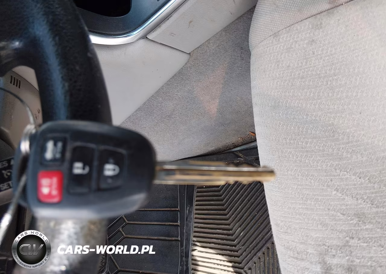 2017 Toyota Camry Le VIN:4T1BF1FK8HU686715 - 11