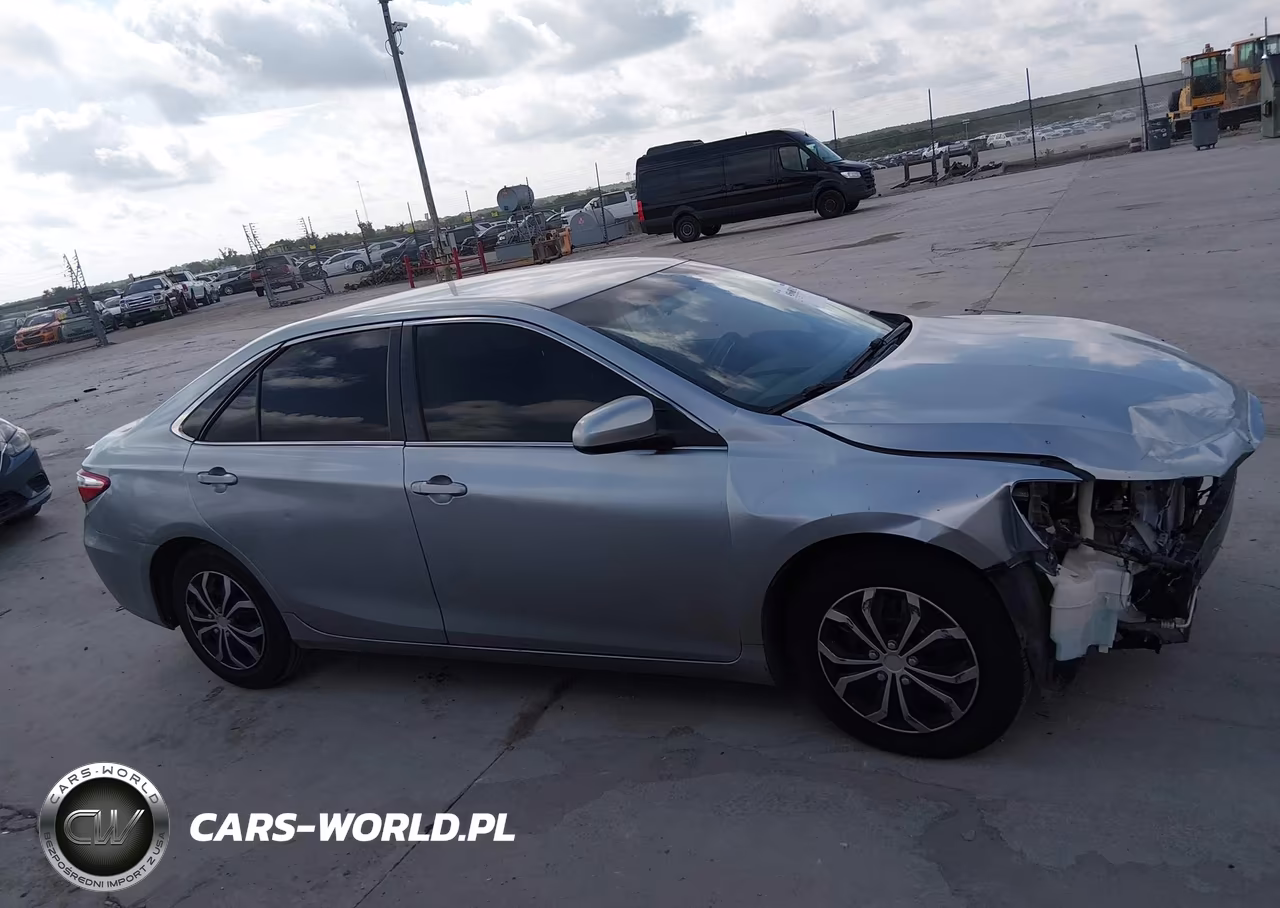 2017 Toyota Camry Le VIN:4T1BF1FK8HU686715 - 13