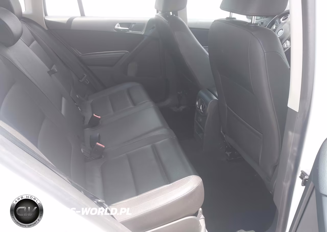 2016 Volkswagen Tiguan S VIN:WVGAV7AX6GW559369 - 8