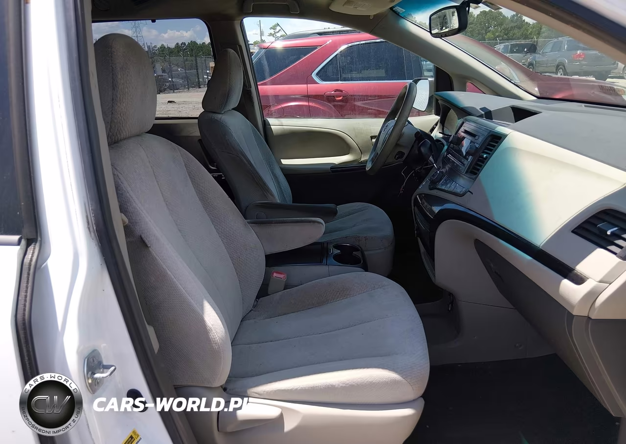 2013 Toyota Sienna Le V6 8 Passenger VIN:5TDKK3DC4DS403720 - 5