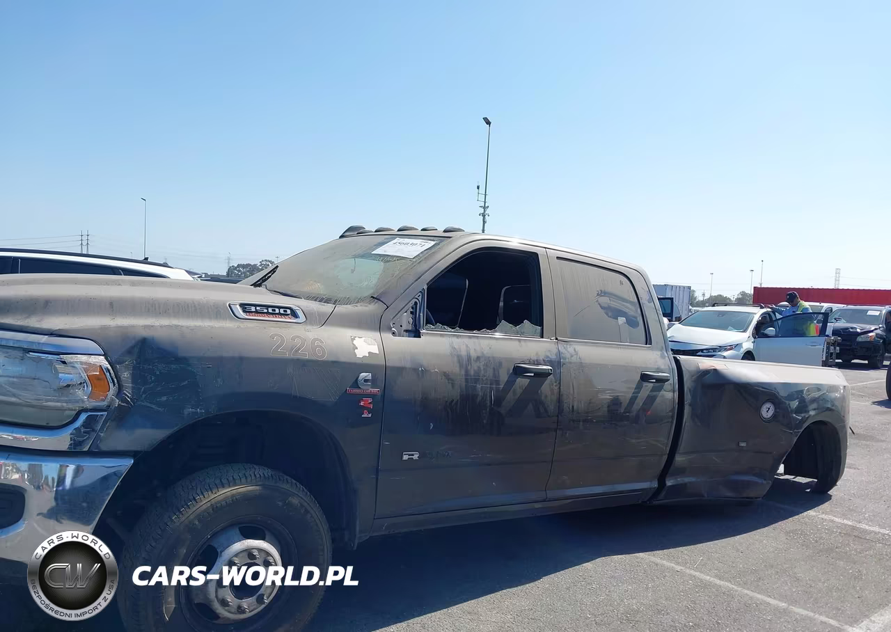 2023 Ram 3500 Big Horn VIN:3C63RRHL4PG542205 - 13