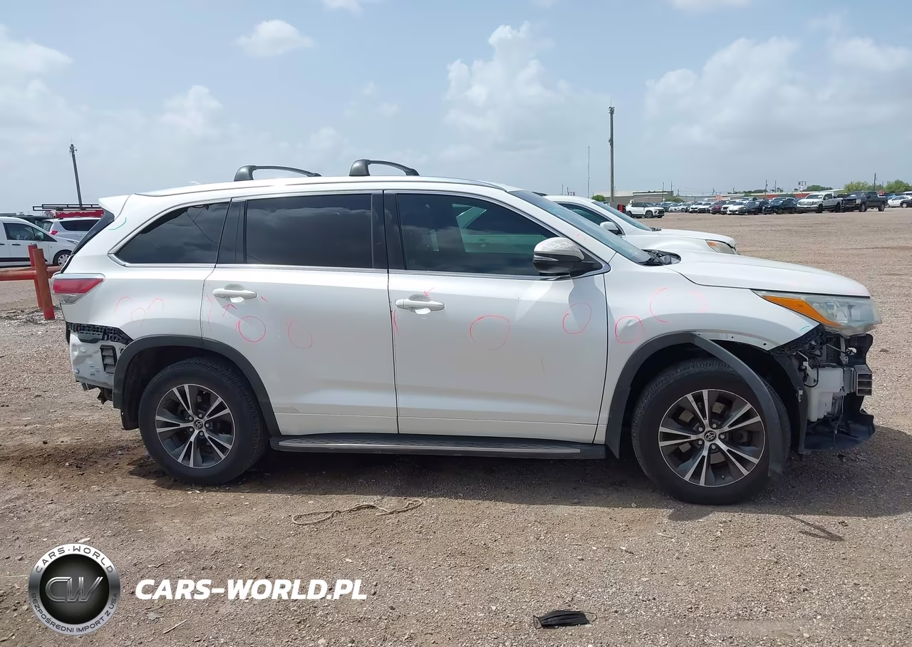 2016 Toyota Highlander Xle V6 VIN:5TDKKRFH1GS136519 - 14