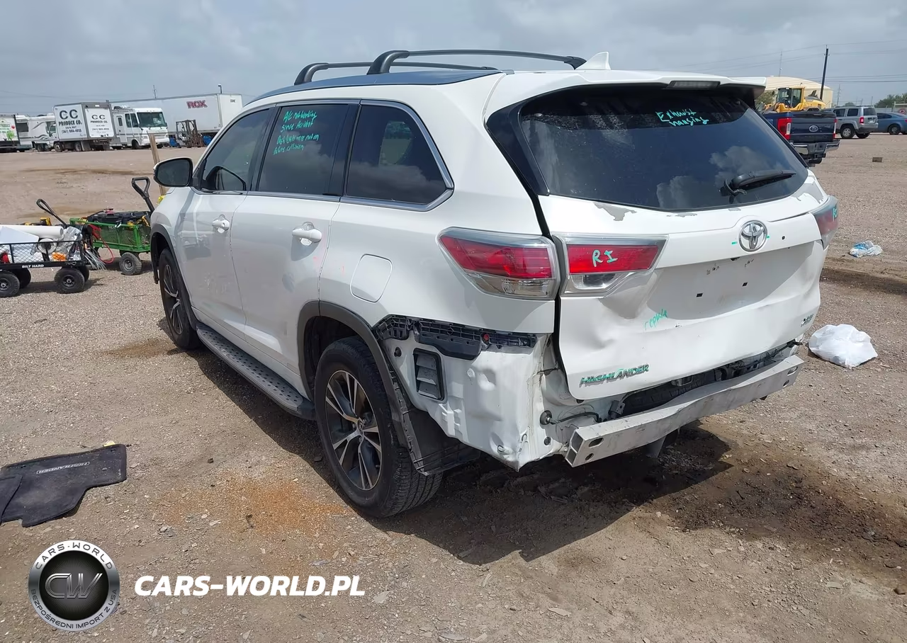 2016 Toyota Highlander Xle V6 VIN:5TDKKRFH1GS136519 - 3
